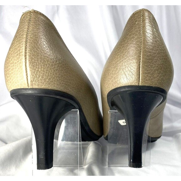 J. Bournazos Women's EU 40 US 9.5 Beige Heel Round Toe Slip-On Leather Pumps - Picture 3 of 7